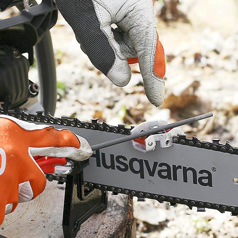 Amazon Husqvarna X Cut SP33G Chainsaw File Kit For 325 Inch Pixel Chainsaw Chains Sharpening Kit Includes Handle Combination Guide Flat And Round Files Patio Lawn Garden