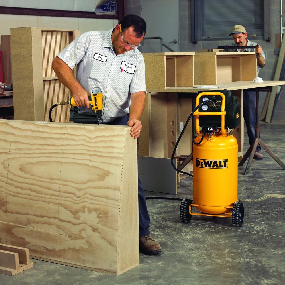 dewalt 15 gallon air compressor