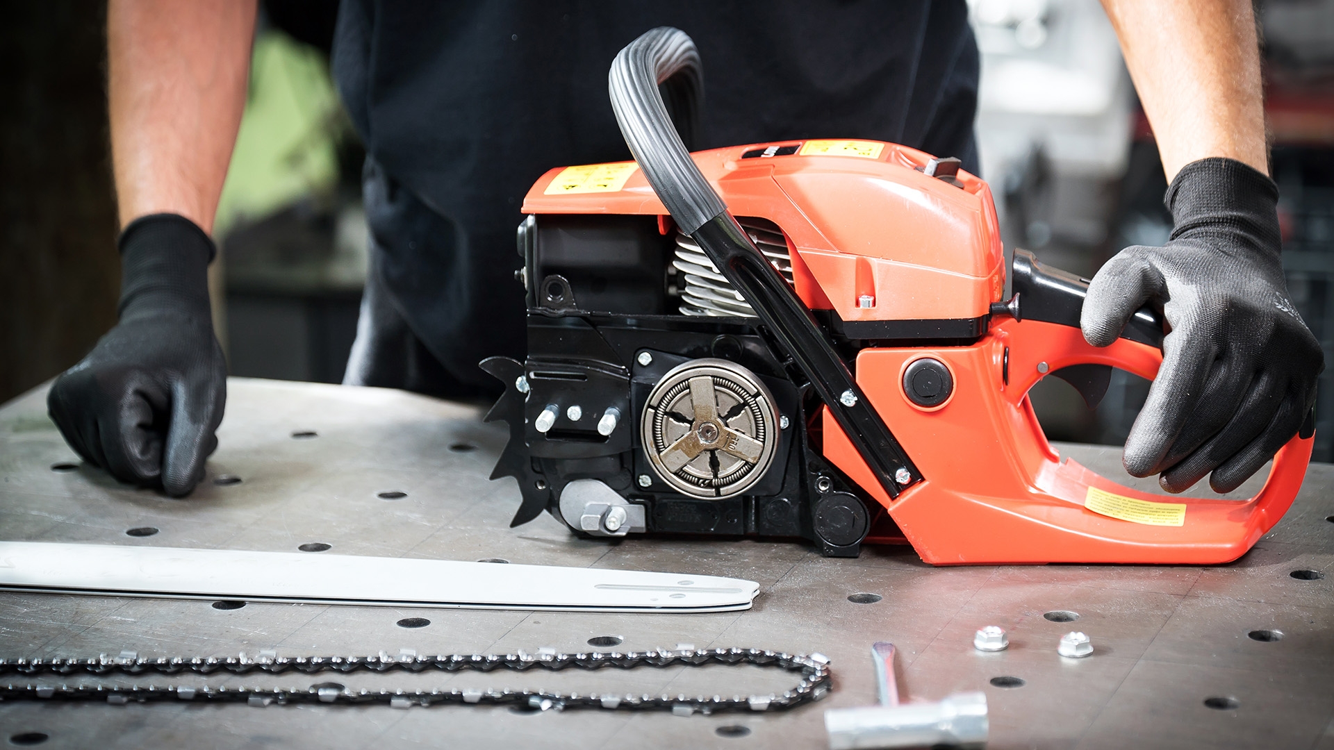 Chainsaw Maintenance Checklist Here s Everything You Need To Know Top Ten Reviews