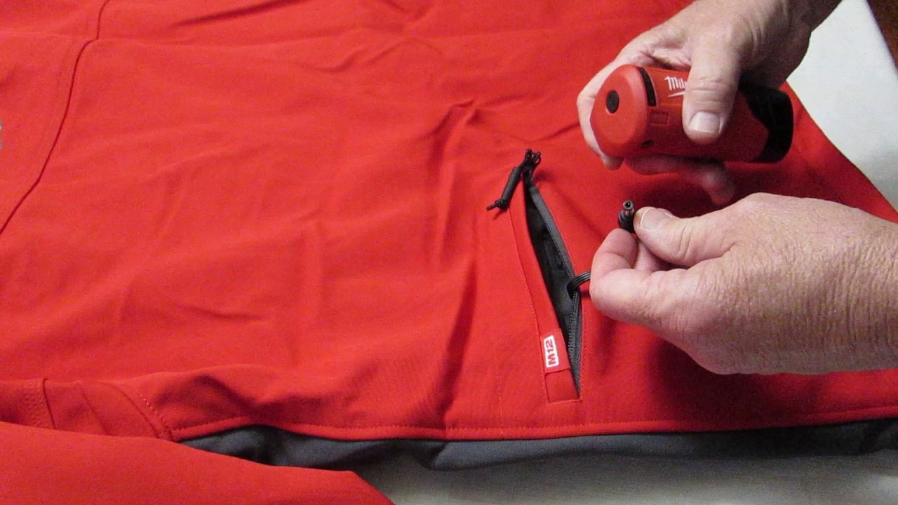 Demo Installing Battery For Milwaukee M12 Heated Jacket YouTube