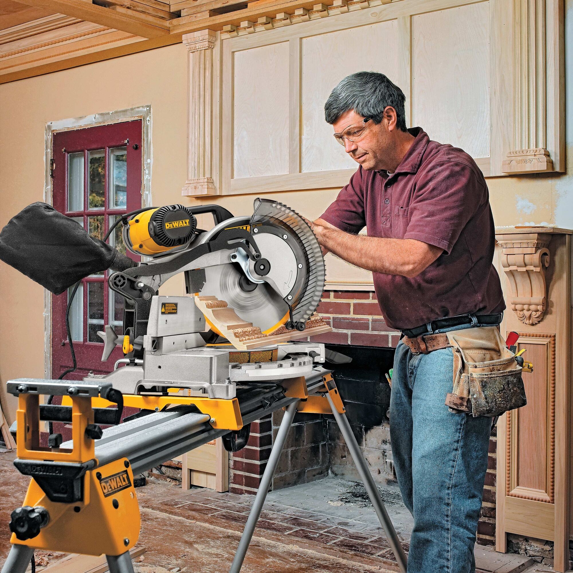 DEWALT 12 in 15 Amps Dual Bevel Compound Corded Miter Saw In The Miter Saws Department At Lowes