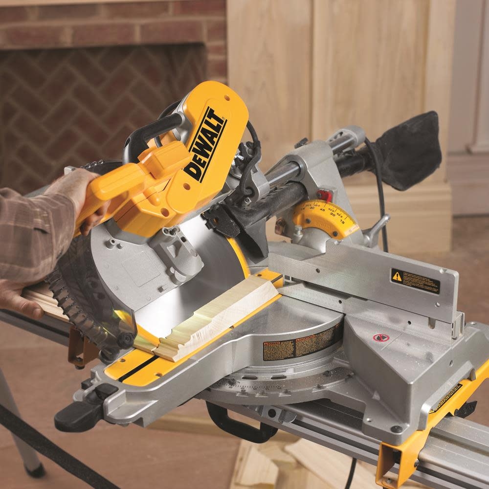 dewalt sliding miter saw