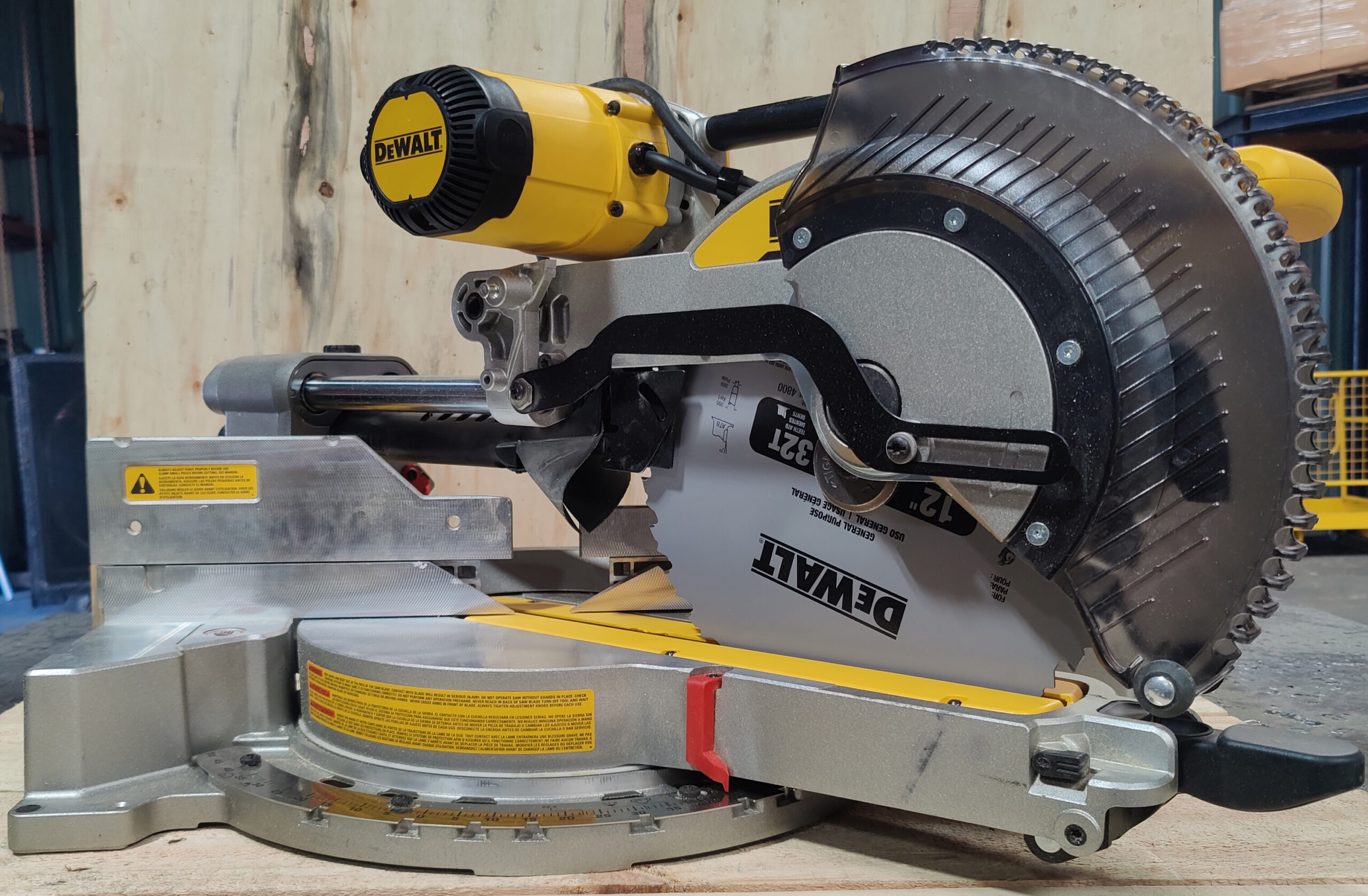 dewalt 12 inch compound miter saw