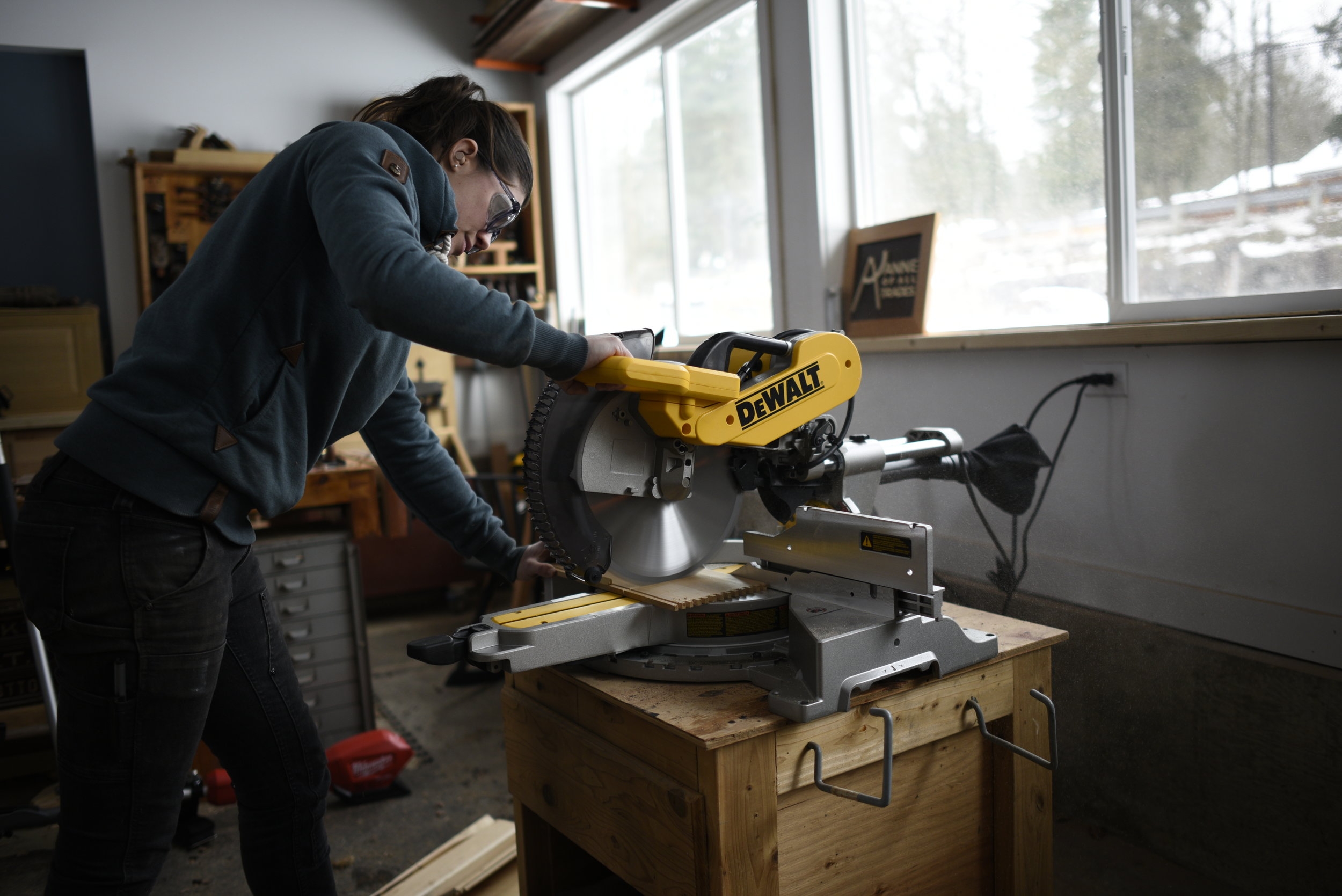 Dewalt 15 Amp Corded Double Bevel Sliding Miter Saw Anne Of All Trades