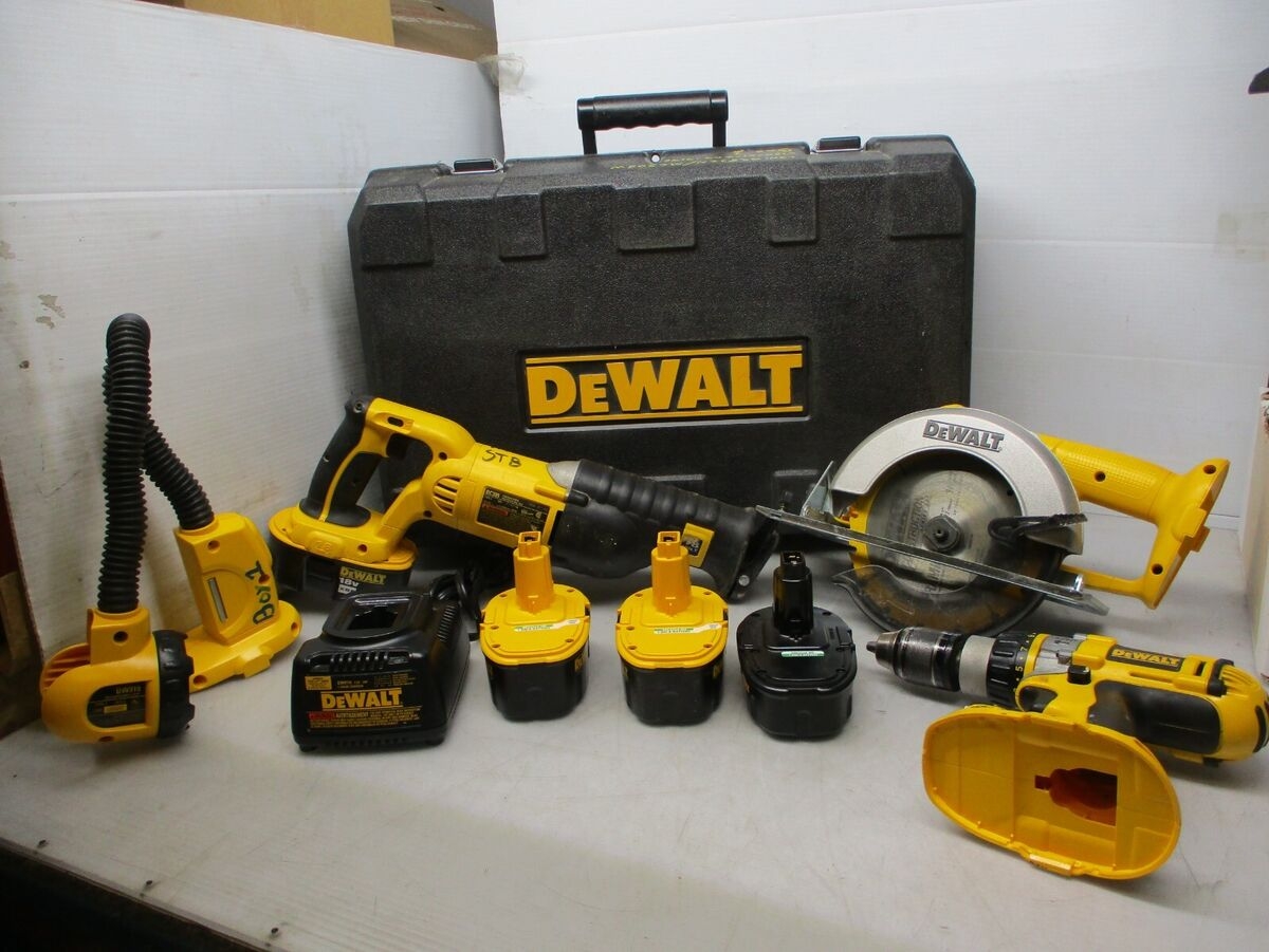 dewalt power tool kit