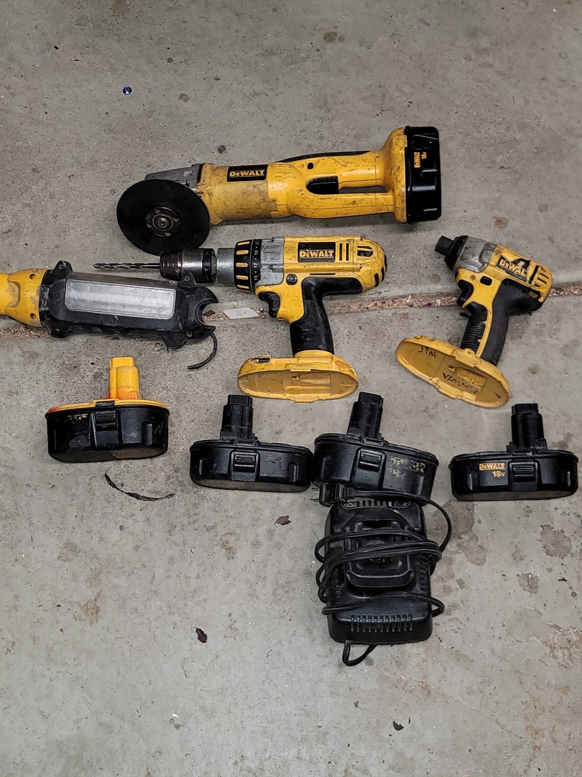 Dewalt 18 Volt Cordless Tool Set 