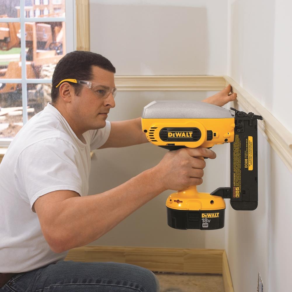 dewalt 18 gauge finish nailer