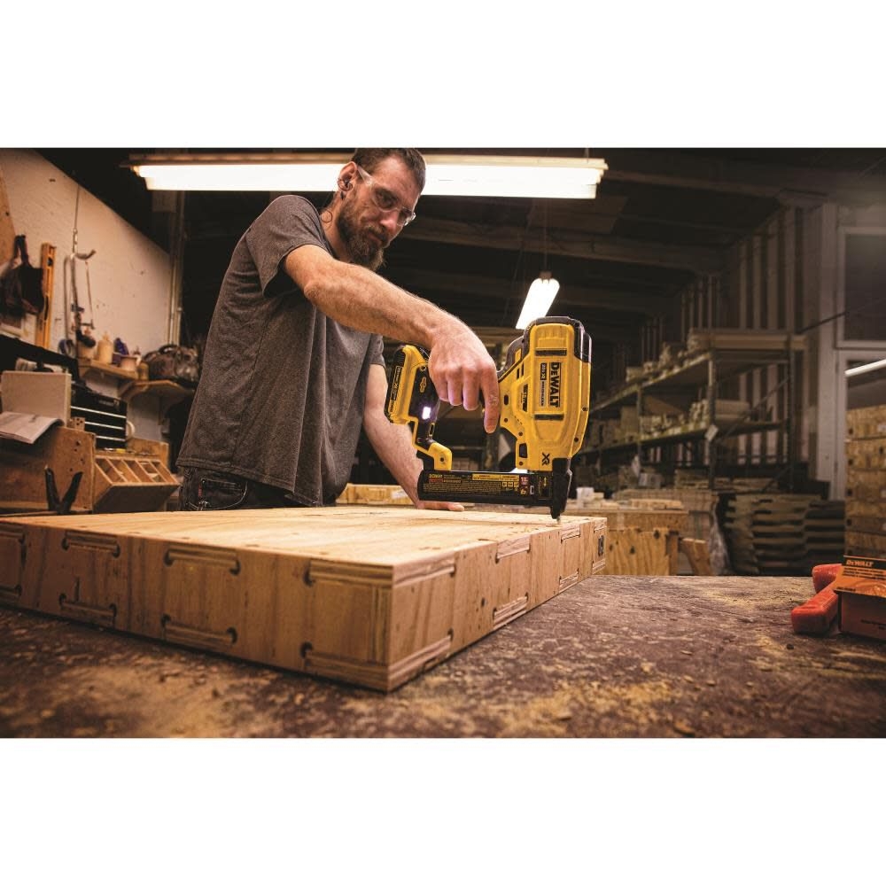 DEWALT 20 V MAX XR 18 Gauge Narrow Crown Stapler Kit DCN681D1 Acme Tools