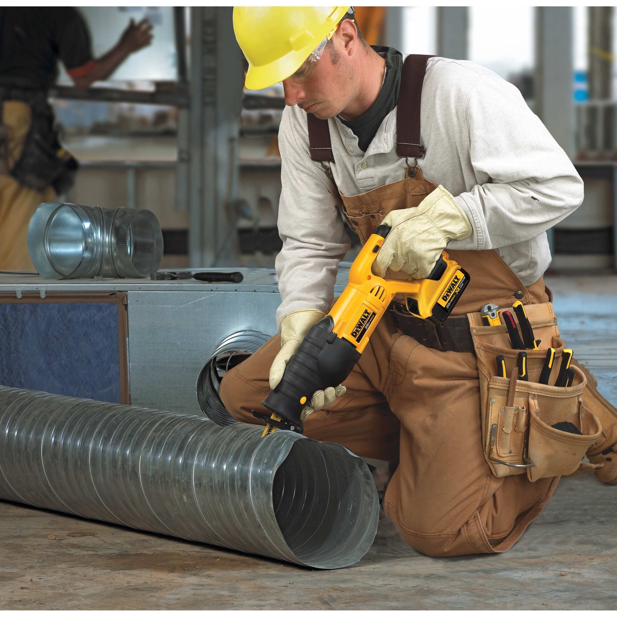 DEWALT 20 volt Max Variable Cordless Reciprocating Saw Charger 