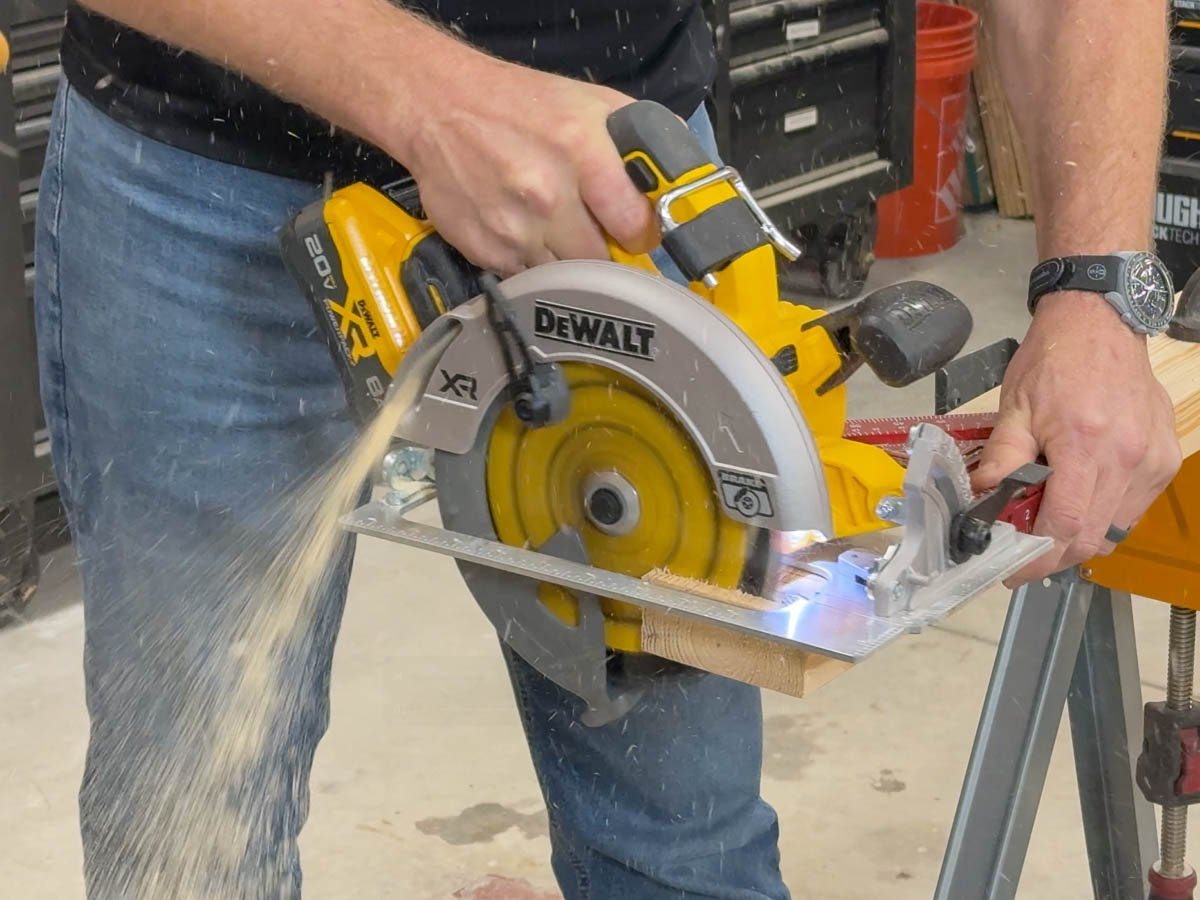 dewalt 20v circular saw 7 1 4
