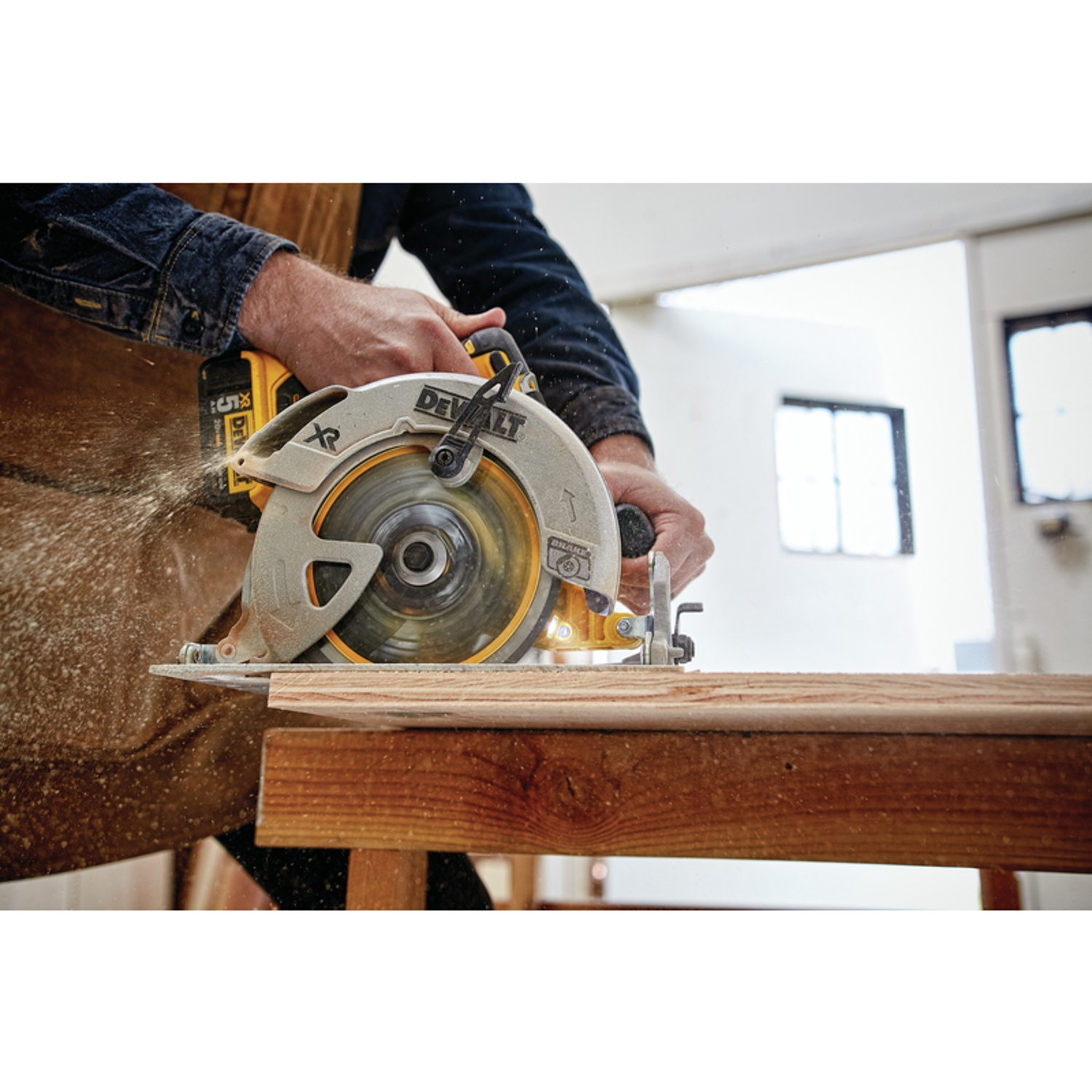 dewalt circular saw 20v