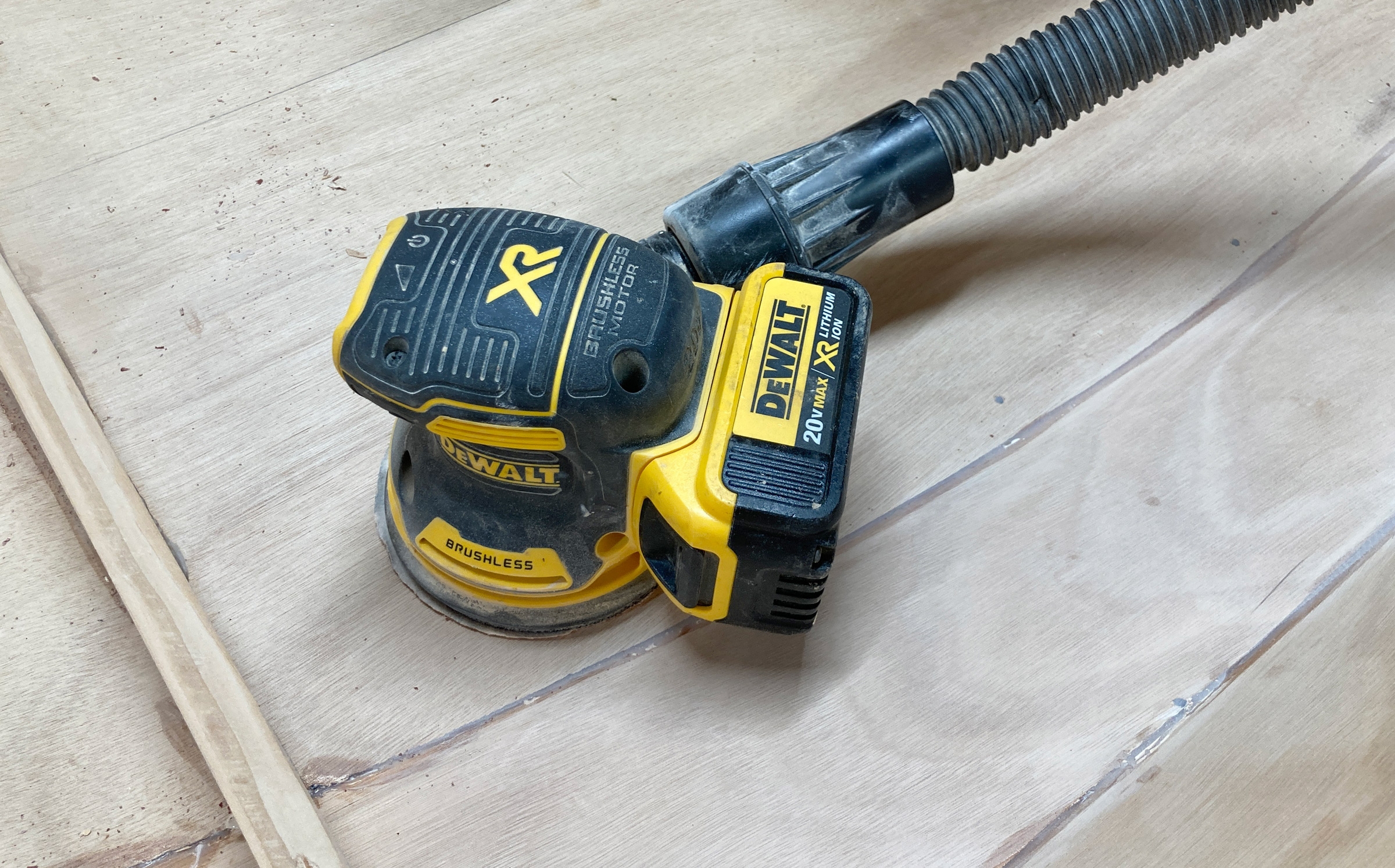 dewalt 20v orbital sander