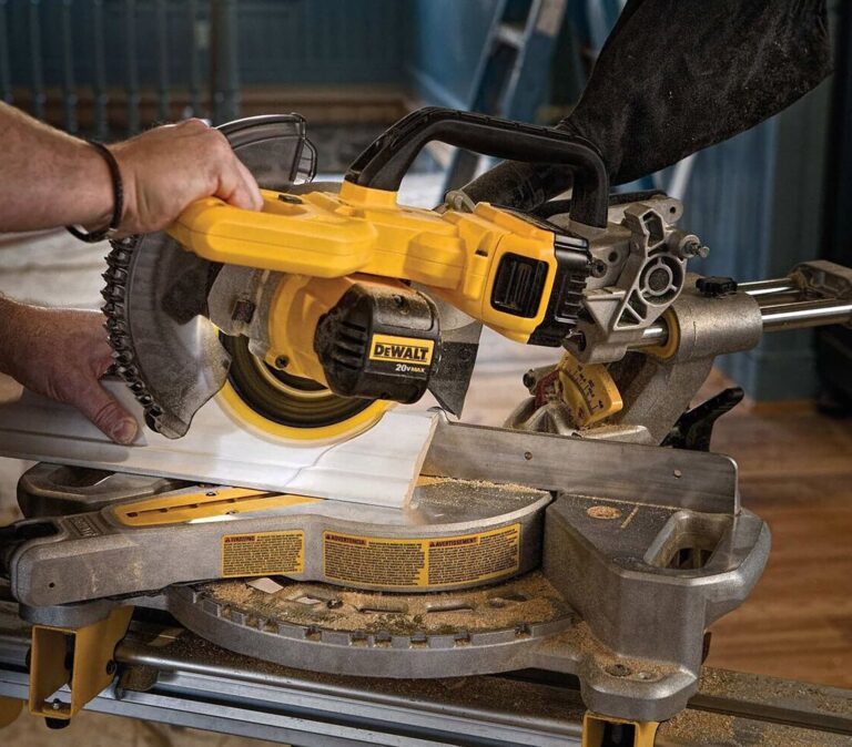 DEWALT 7 1 4 in 20 volt Max Single Bevel Sliding Compound Cordless Miter Saw