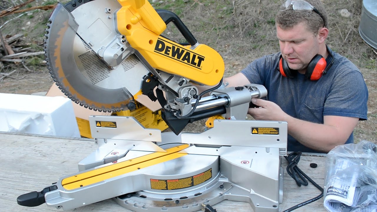 DEWALT 779 DWS780 Double Bevel Compound Sliding Miter Saw Unboxing YouTube