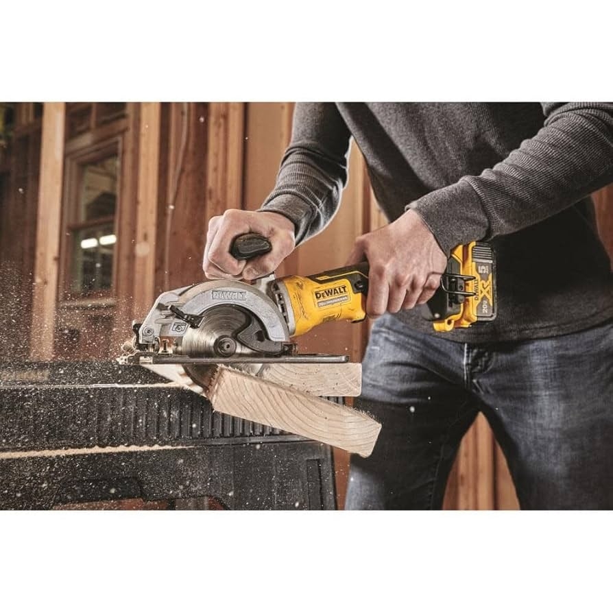 DEWALT ATOMIC 20V MAX Circular Saw Kit 4 1 2 Inch DCS571P1 Amazon