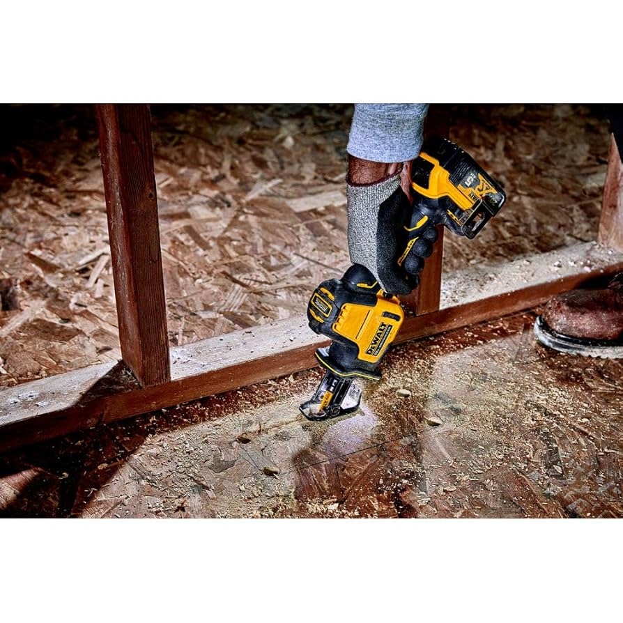 DEWALT ATOMIC 20V MAX Reciprocating Saw One Handed 