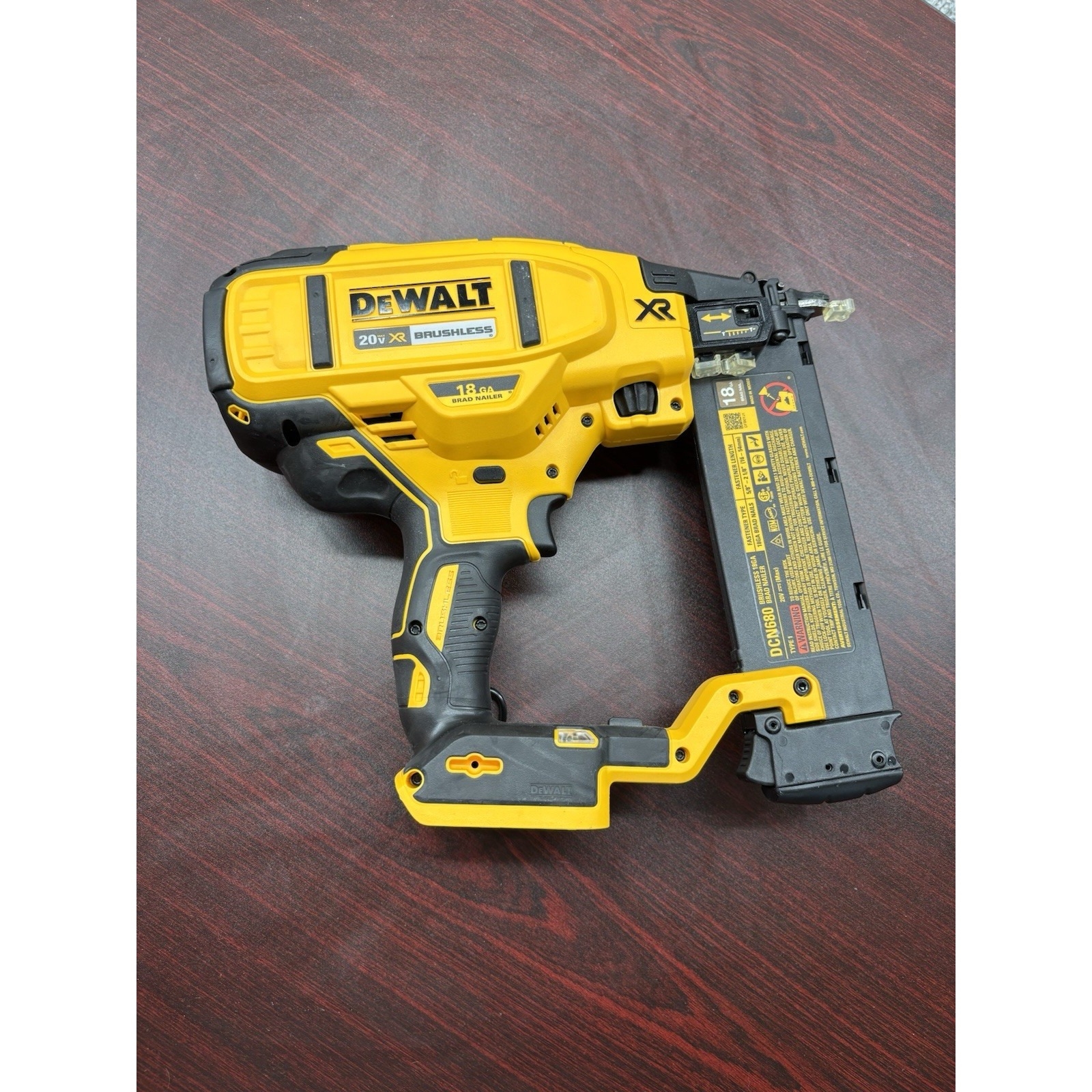 20 volt dewalt brad nailer