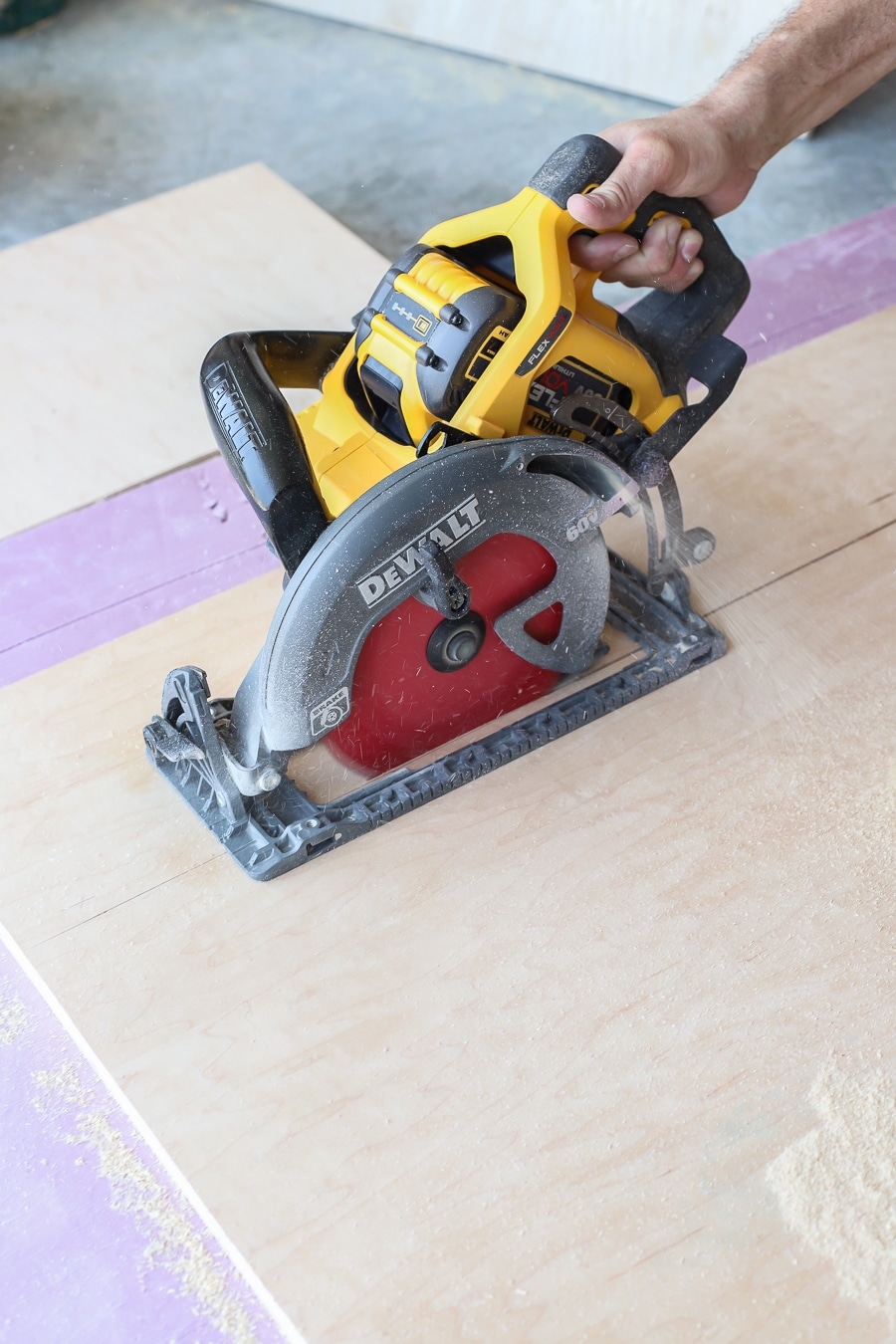 dewalt worm gear saw