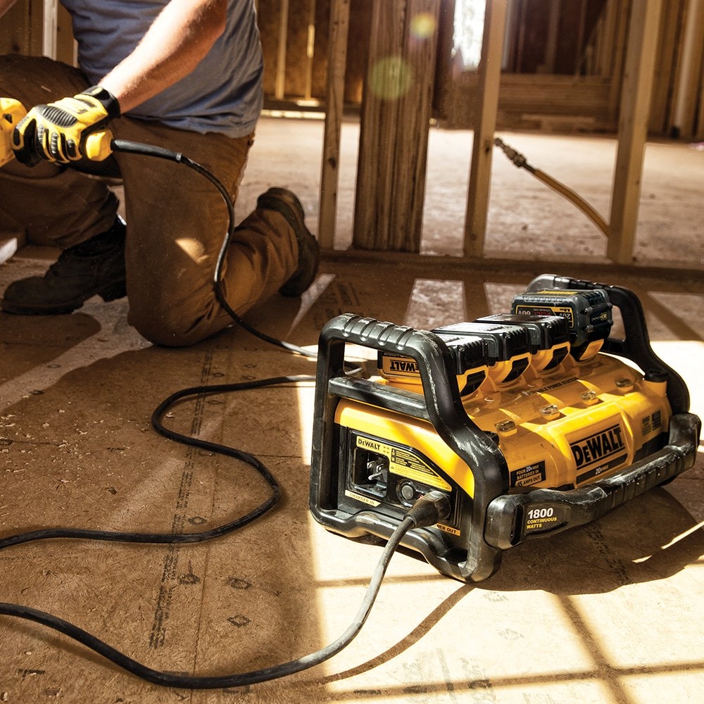 DEWALT DCB1800M3T1 Portable Power Station With 3 4 0 Ah 1 6 0 Ah Batteries Amazon