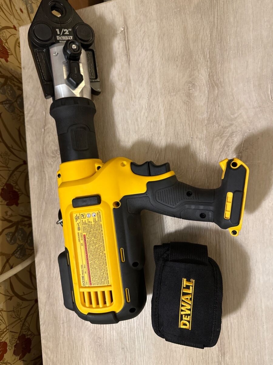 DEWALT DCE200M2K CORDLESS 20V PLUMBING PRESS TOOL KIT NEW R30 