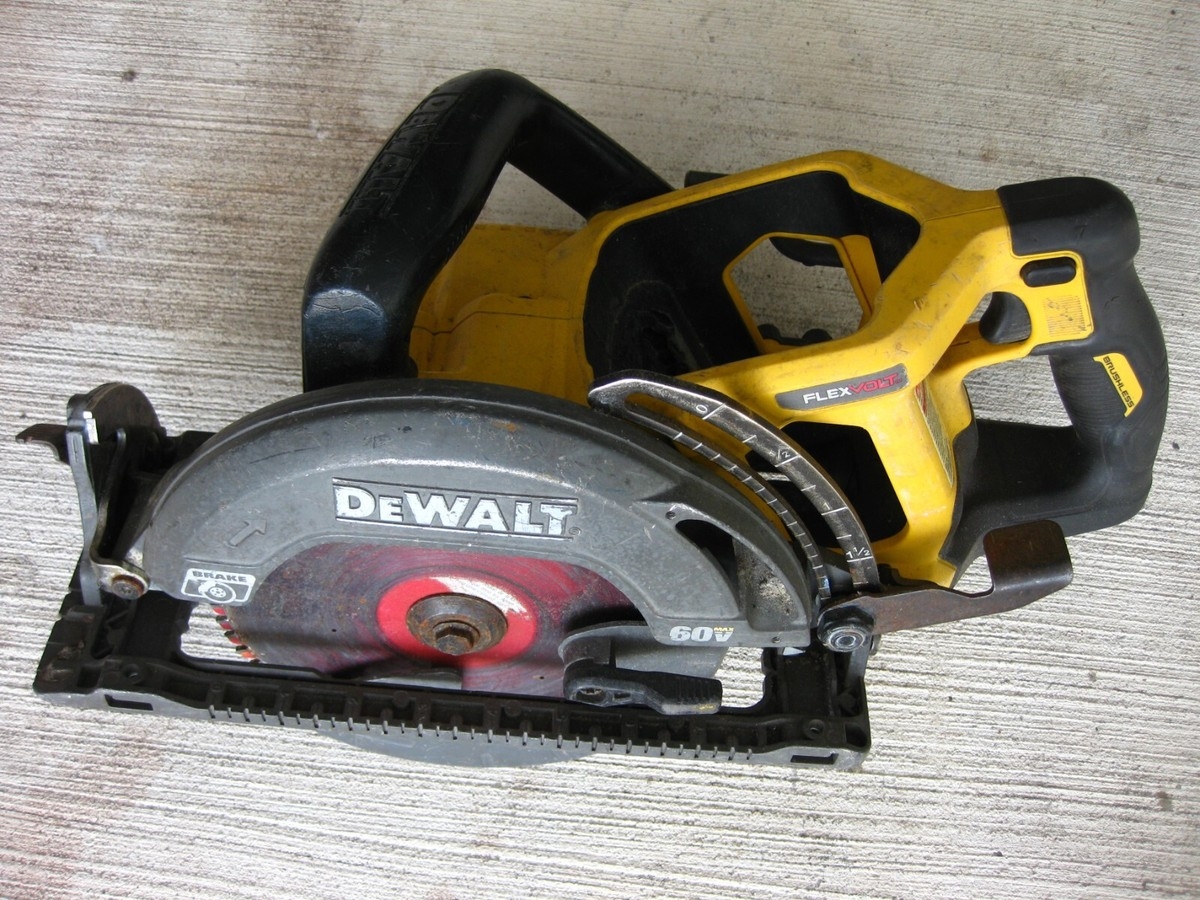 DEWALT DCS577 FLEXVOLT 60V MAX 7 1 4 Worm Drive Style Saw Tool Only USED EBay