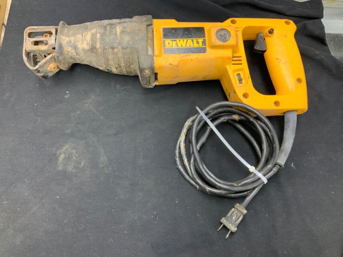 DEWALT DW304 Variable Speed Corded Reciprocating Saw 1 1 8