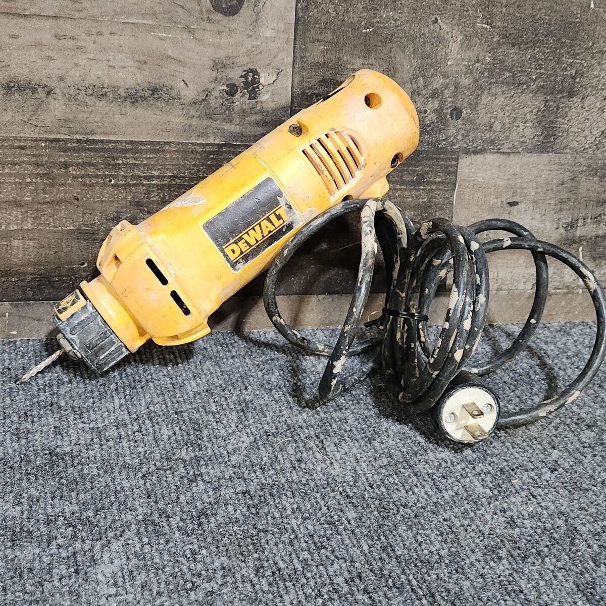 dewalt rotary cut out tool