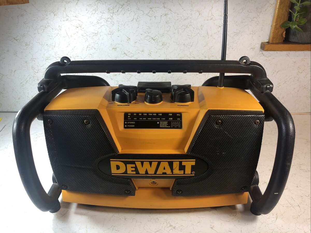 dewalt radio and battery charger