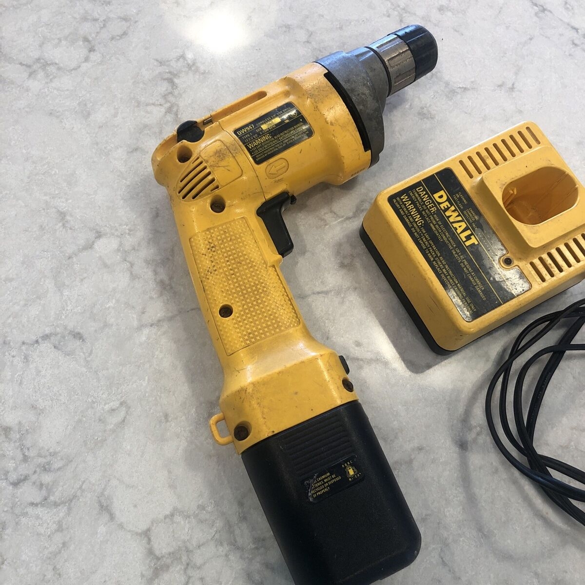DeWALT DW947 DW9104 Cordless 12V 3 8