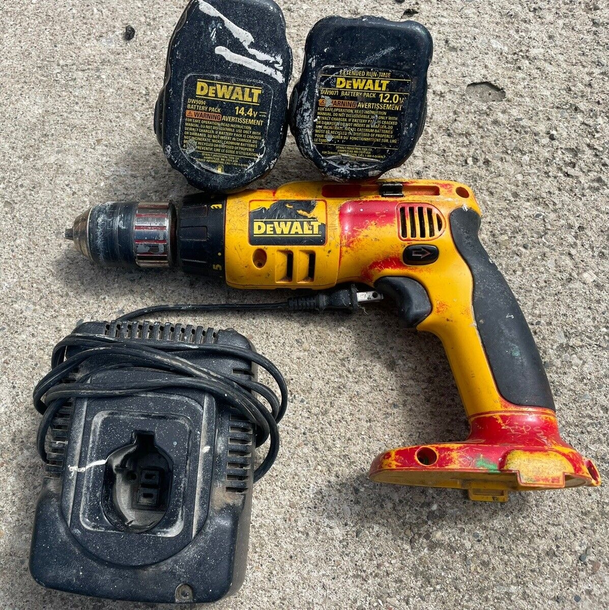 DEWALT DW996 Drill Set Combo Lot 2 Battery U0026 Charger