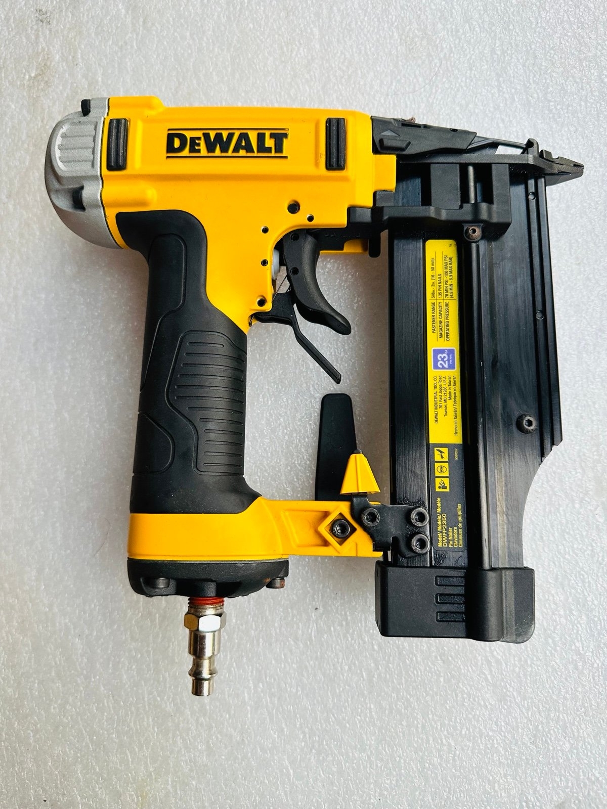 dewalt 23 gauge pin nails