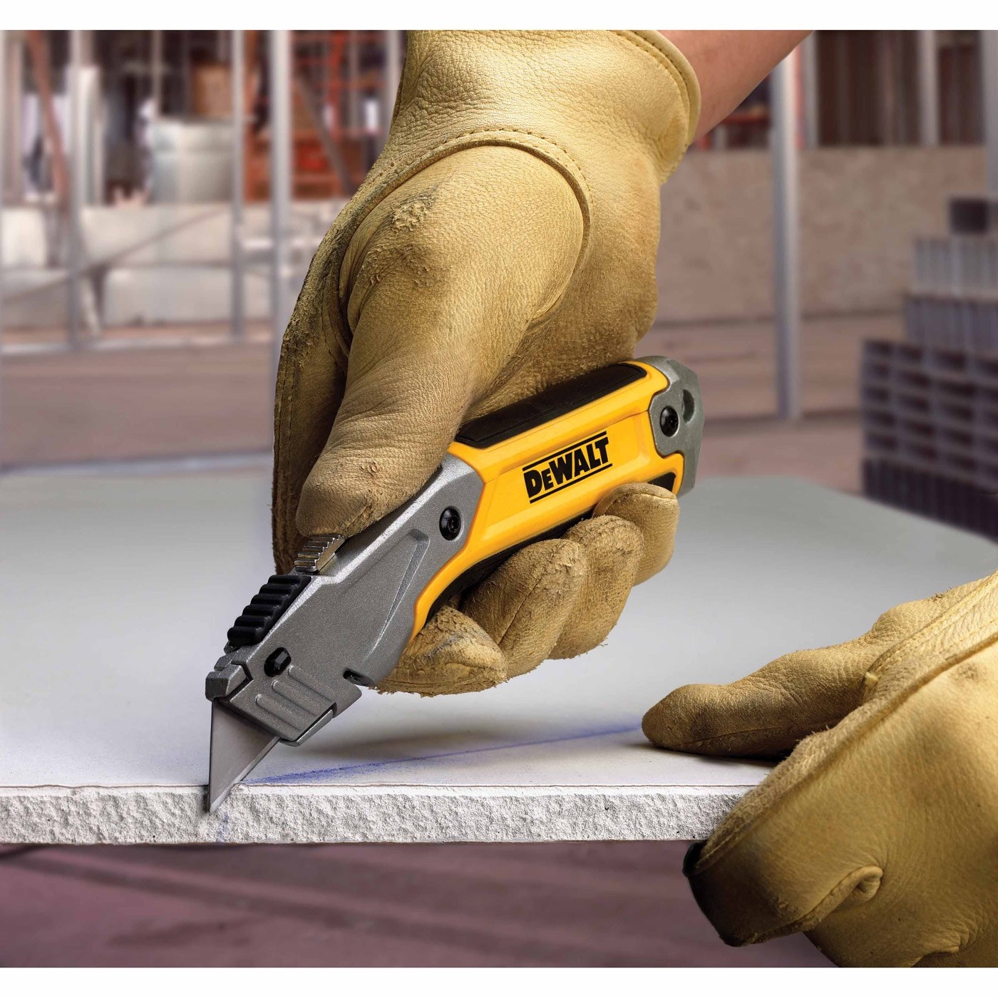 DeWalt DWHT10046 Rugged Metal Body Retractable Utility Knife W Lockable Blade Amazon