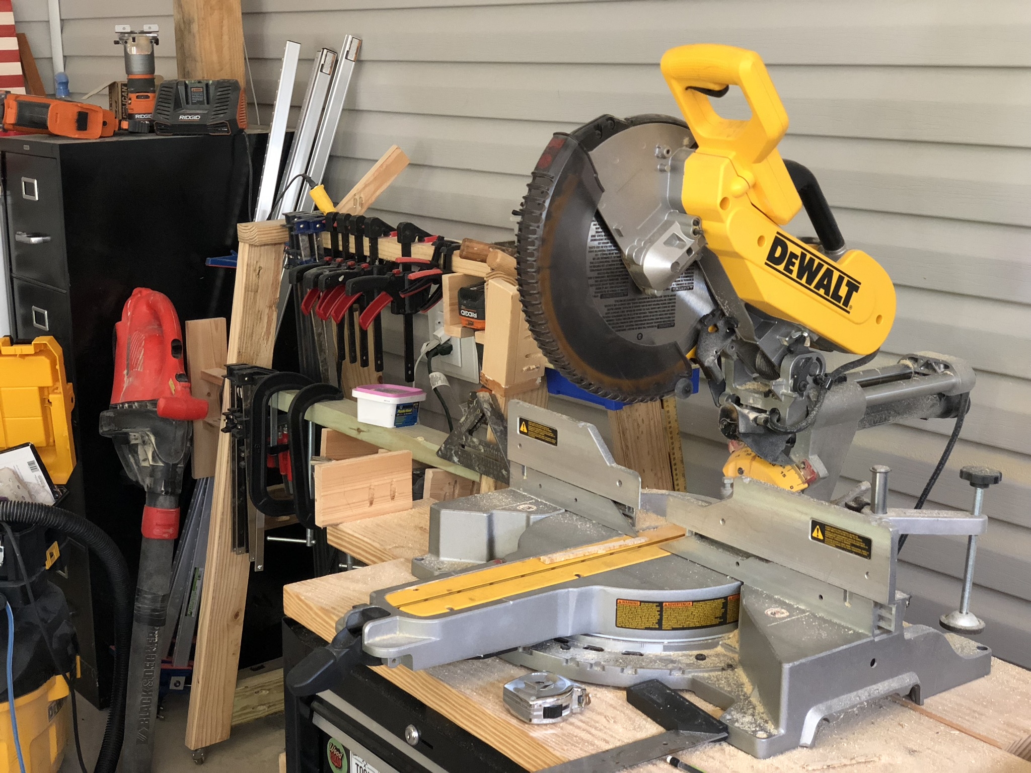 dewalt 779 miter saw