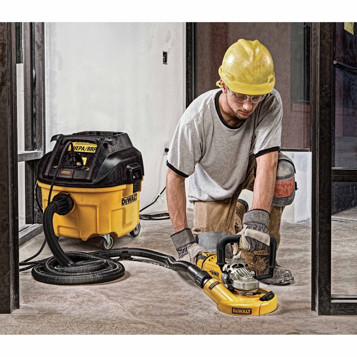 DEWALT DWV010 HEPA Dust Extractor With Automatic Filter Cleaning 
