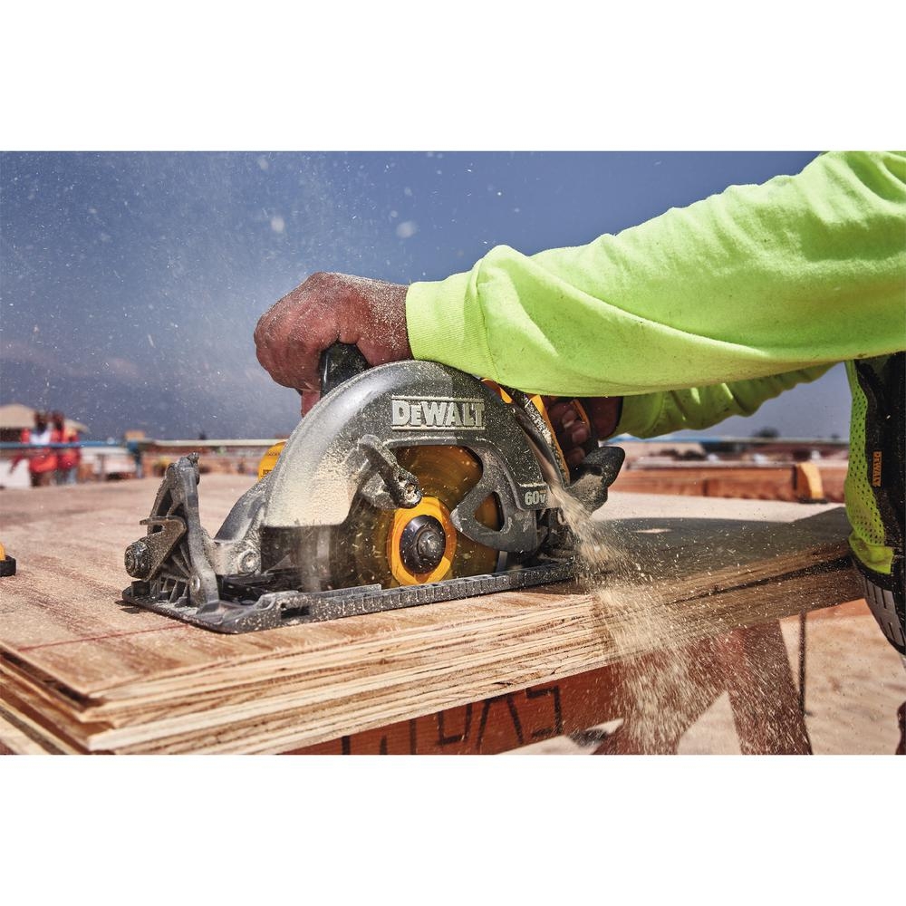 DEWALT FlexVolt 60V MAX 7 1 4 In Cordless Worm Drive Style Saw 9 0AH Battery Kit