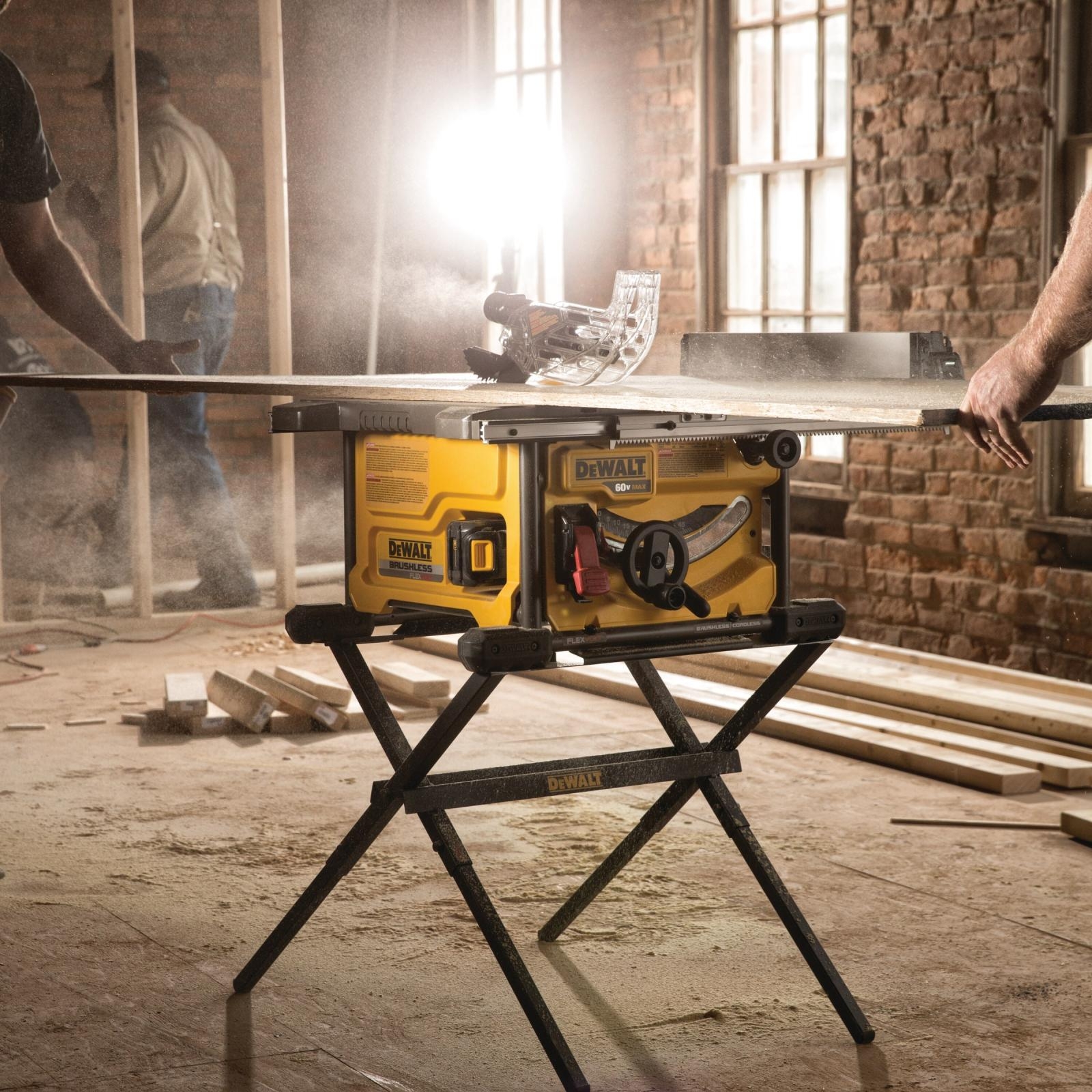 dewalt table saw cordless