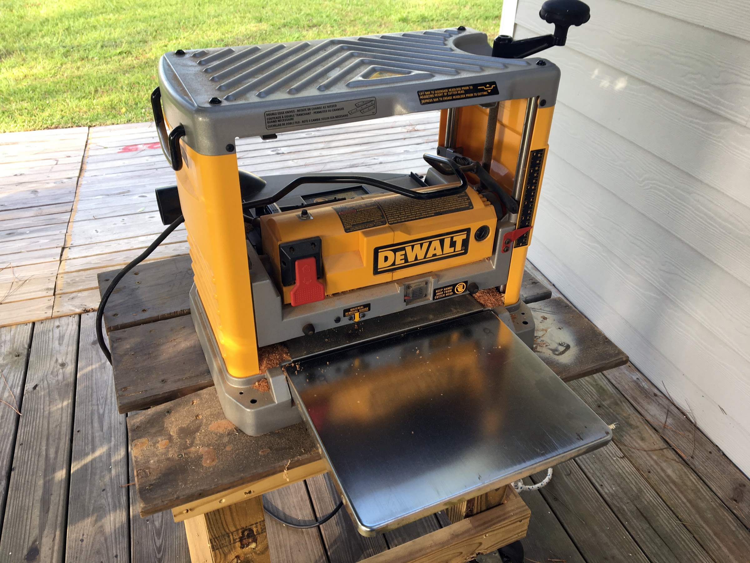 DeWalt s Benchtop Planer Small Boats Magazine
