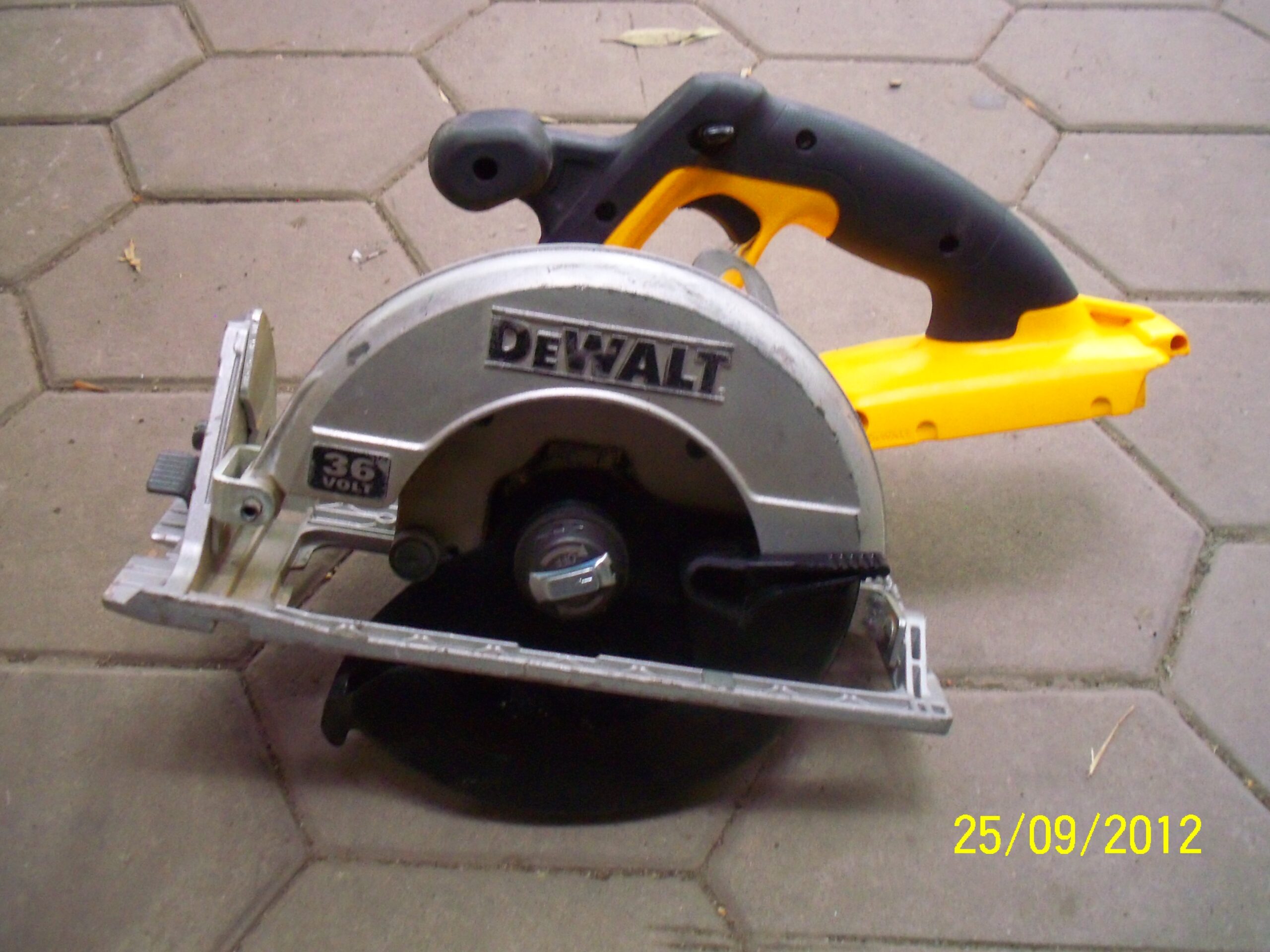 dewalt skill saw guide