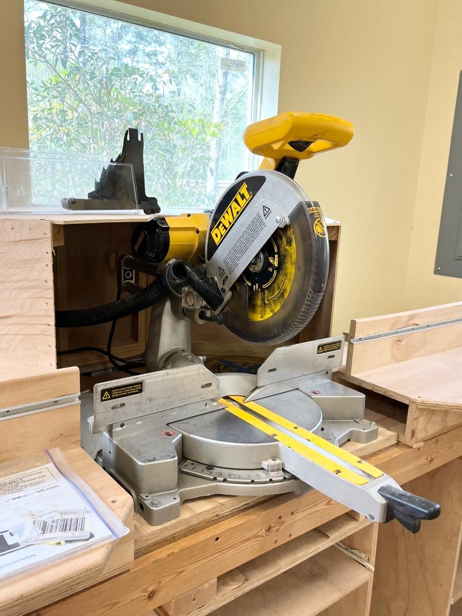dewalt sliding chop saw