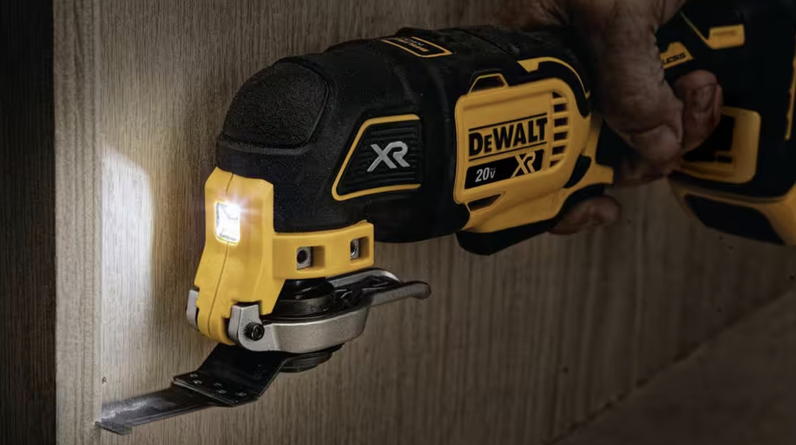 dewalt 20v max vs xr