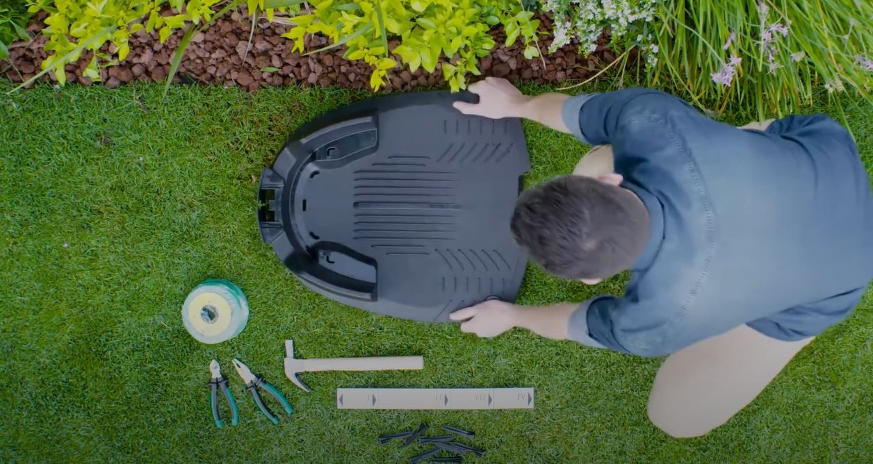 How To Install The Charging Station Of The Robotic Lawnmower Robomow