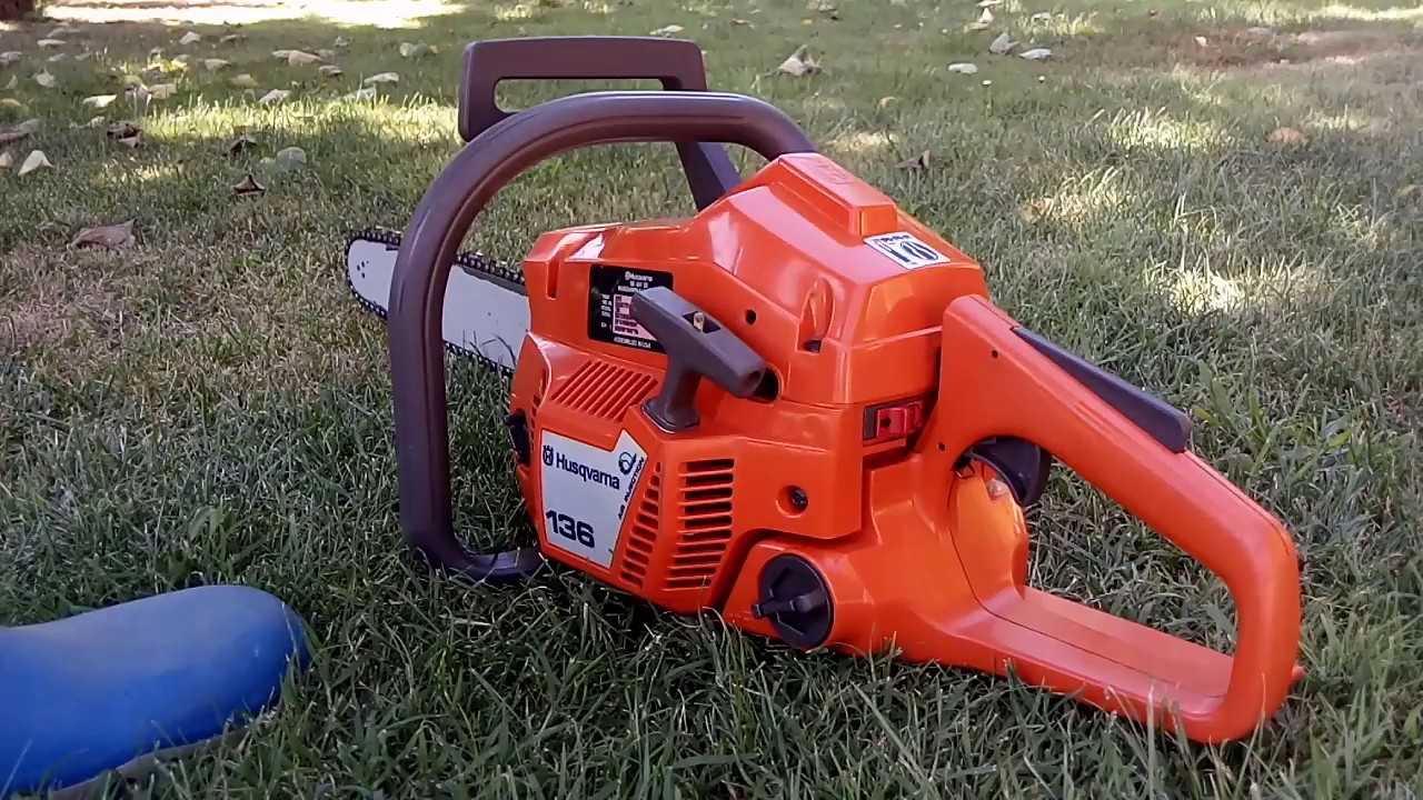 Husqvarna 136 YouTube