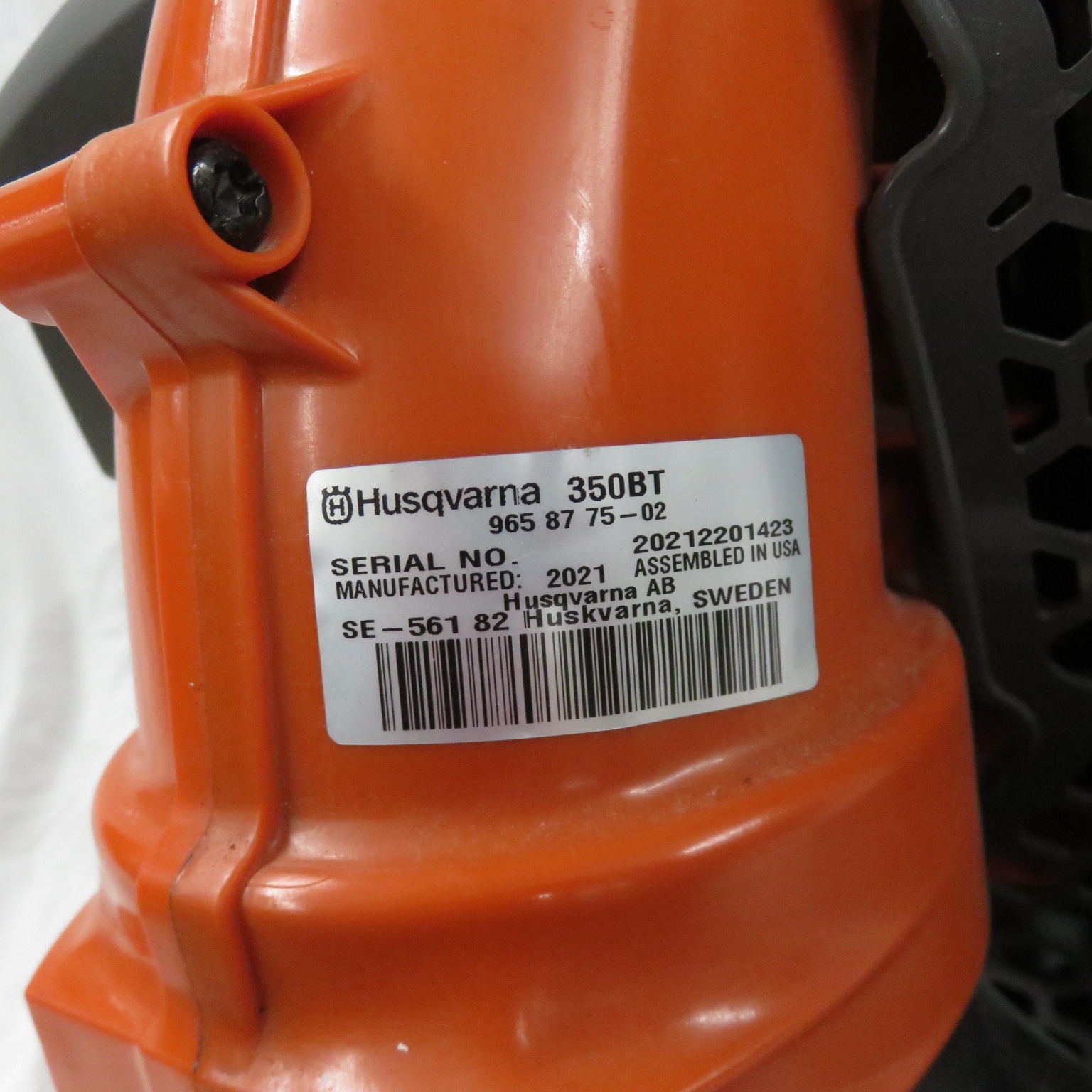 Husqvarna 350BT 50 cc 2 cycle 692 CFM 180 MPH Gas Backpack Leaf Blower