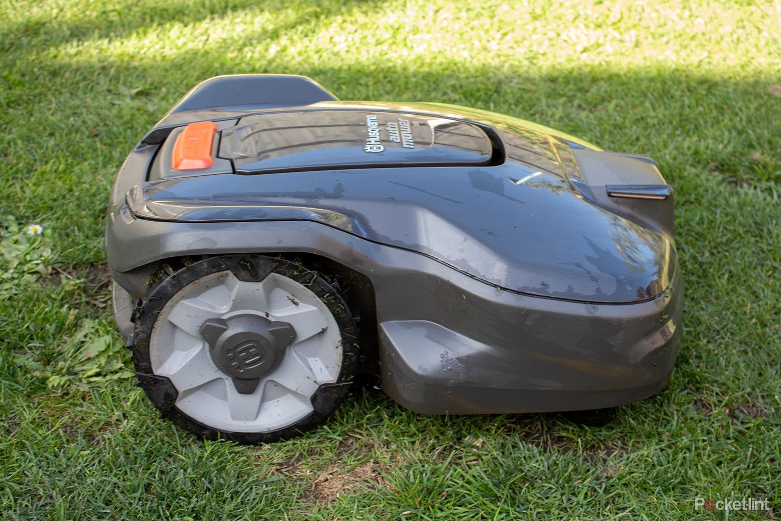 Husqvarna Automower 305 Review