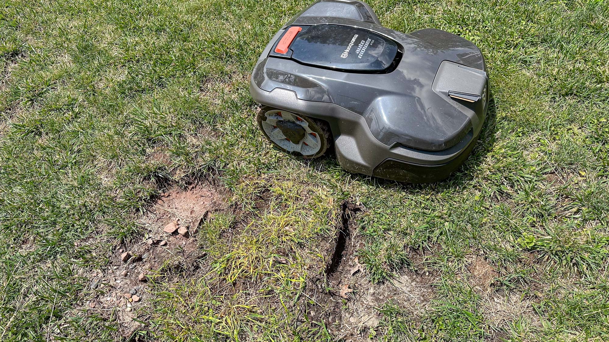Husqvarna Automower 415X Robot Lawn Mower Review Tom s Guide
