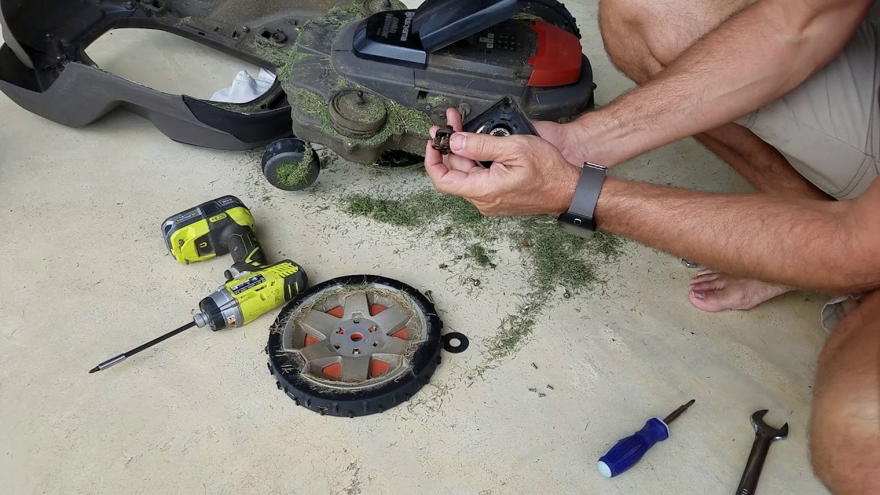 Husqvarna Automower 450X Wheel Motor Fault YouTube