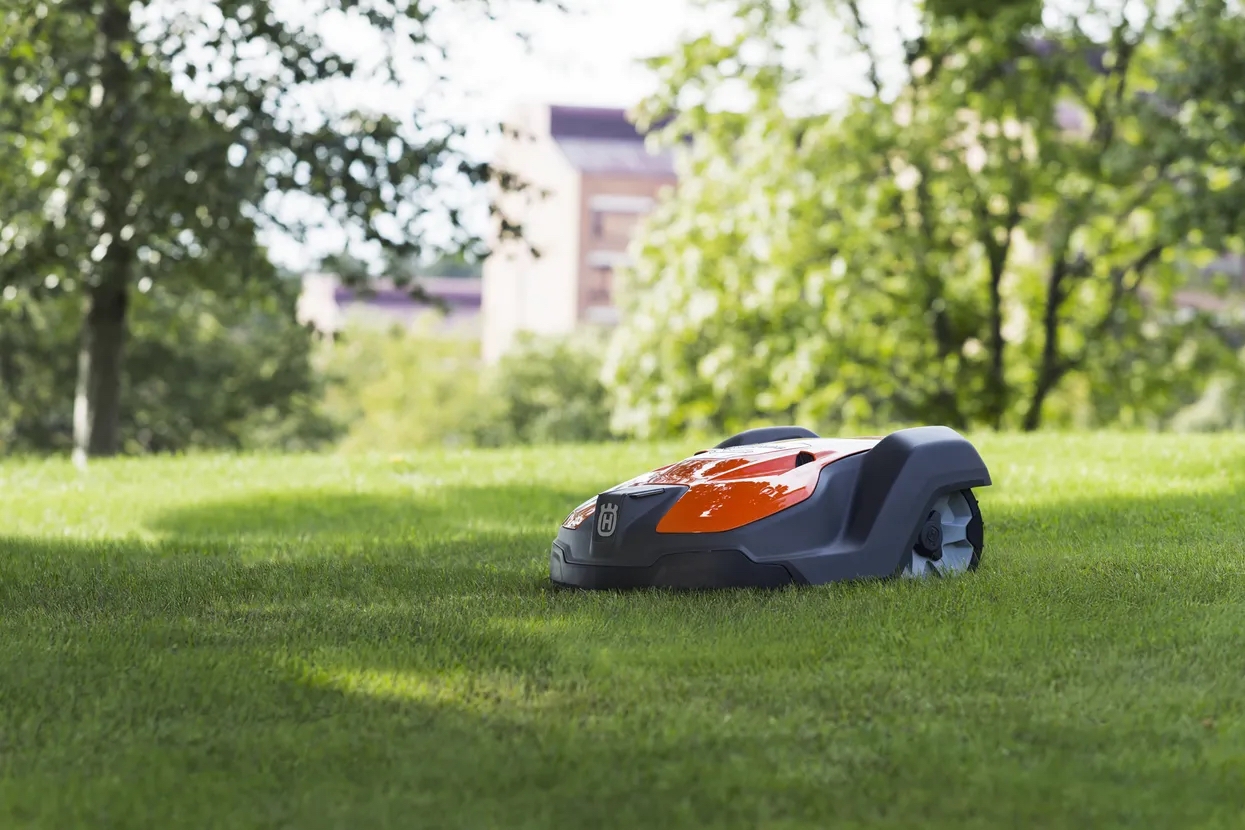 Husqvarna Automower 550 Robotic Lawn Mower Gardenland Power Equipment