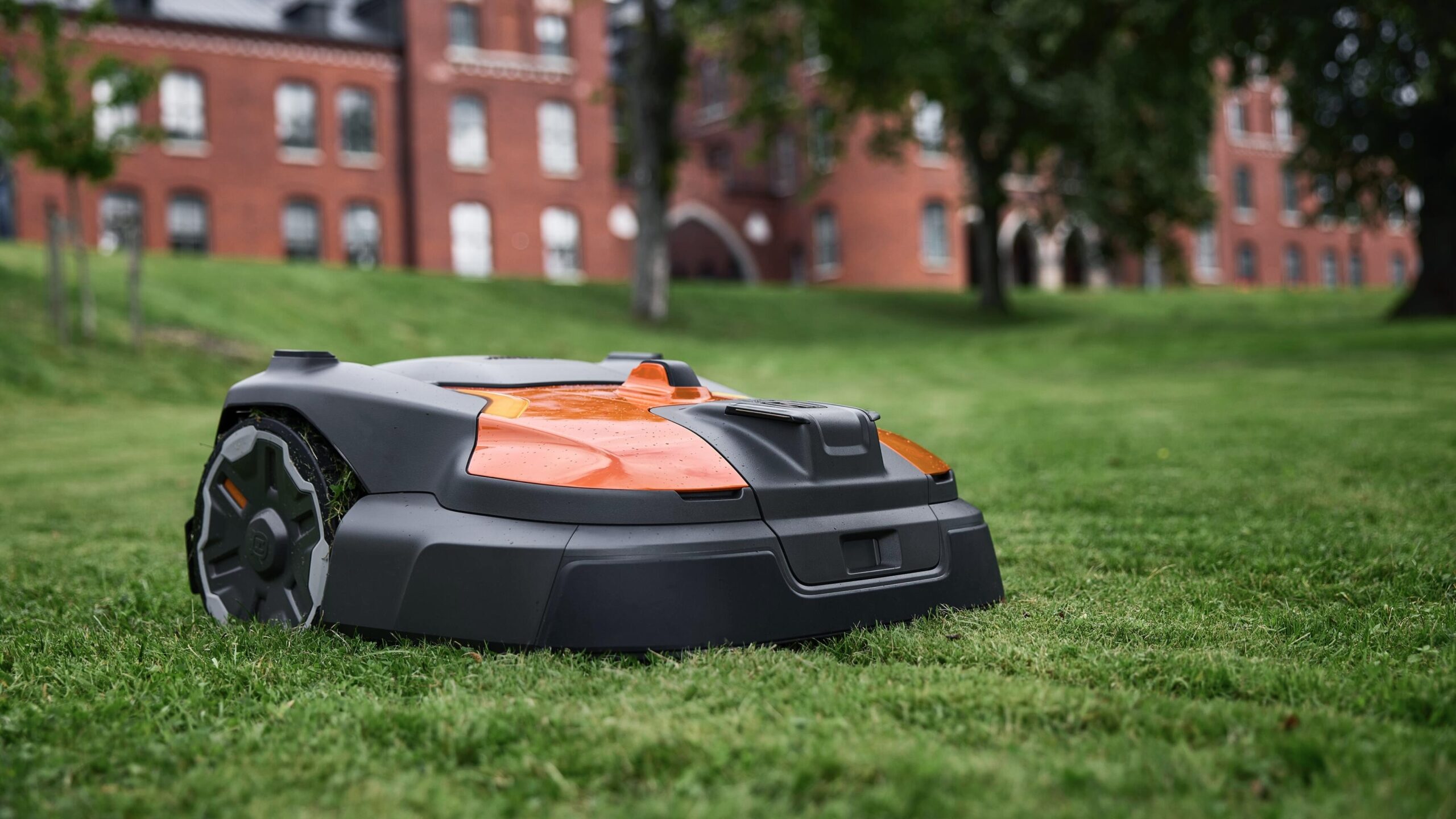 Husqvarna Raises The Bar With Three New Wireless Robot Lawn Mowers And They ll Be Here Sooner Than Expected T3