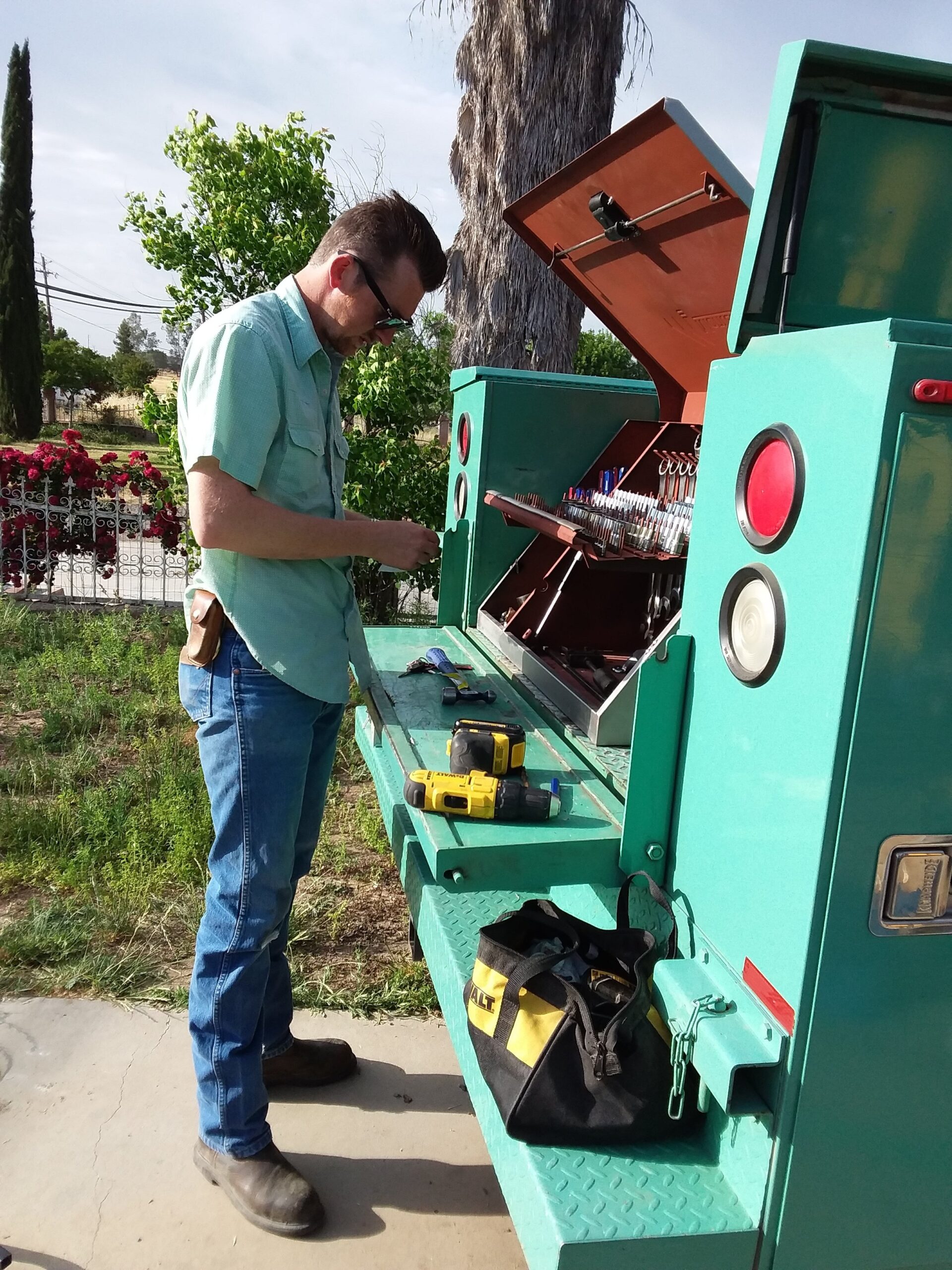 Milwaukee Or DeWalt SASS Wire Saloon SASS Wire Forum