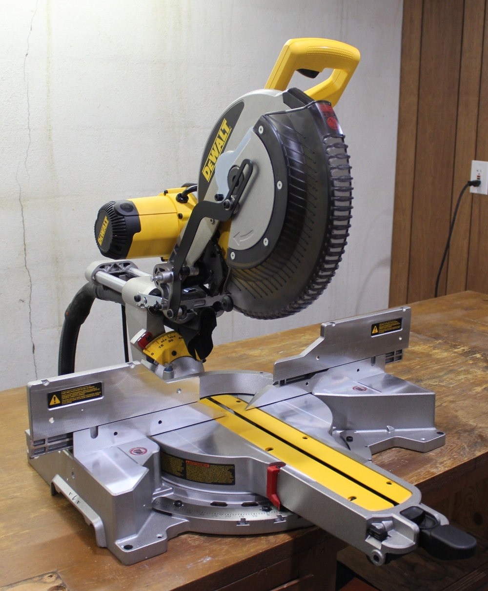 Miter Saw DEWALT 12 Inch Compound 15 Amp DW715 Power S Dewalt Table Saw